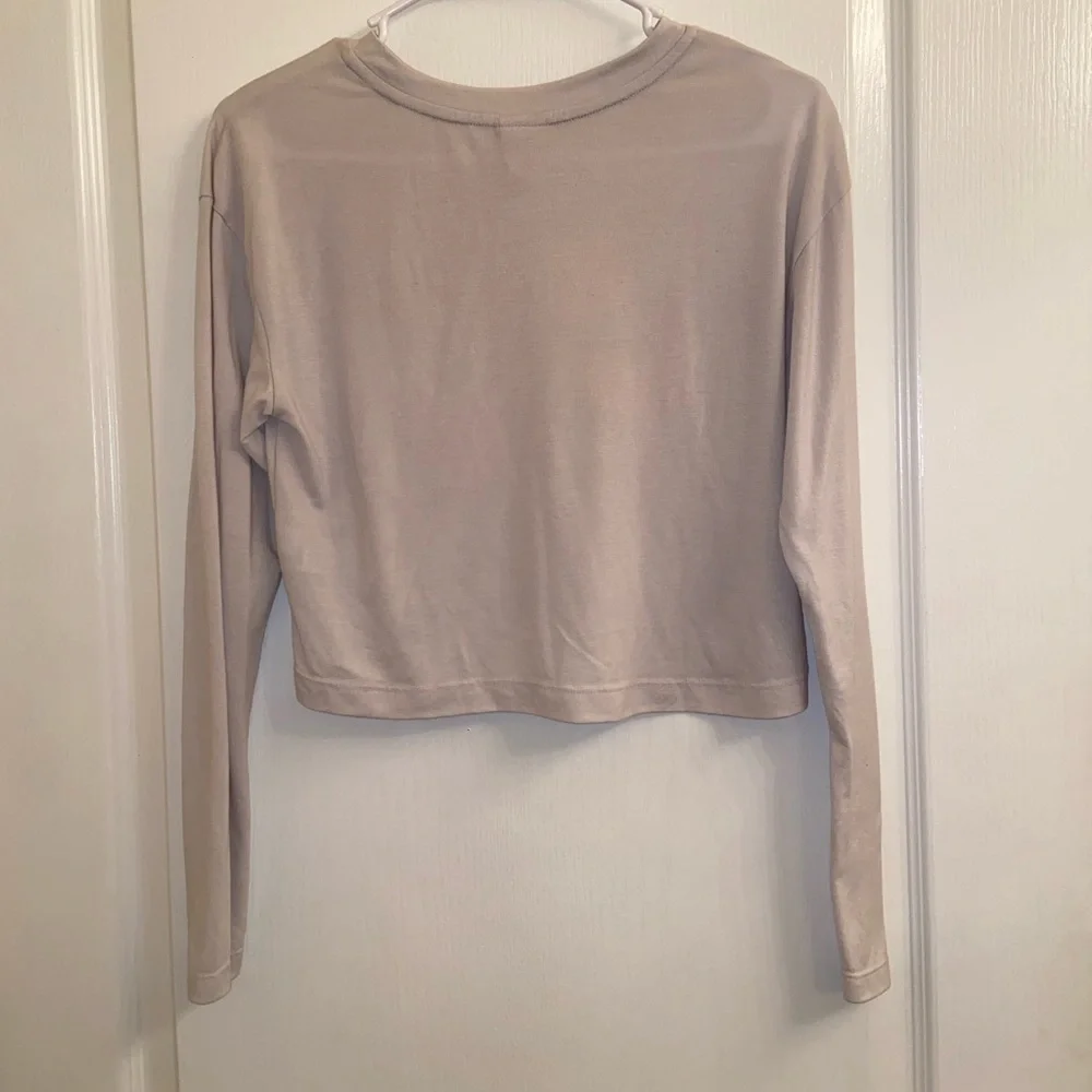 Cream Nike Long Sleeve - Picture 2 of 6